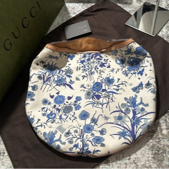 Vintage Gucci Flora Wave Hobo Bag w/ Horsebit Shoulder Detail - Picture 3 of 14